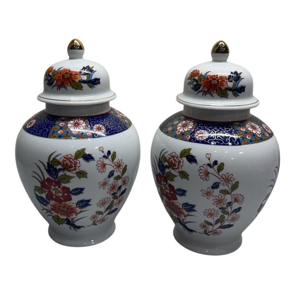 Old Imari Japan Porcelain Vintage Ginger Jar Set of 2 Blue Gold Floral Design - Picture 1 of 16